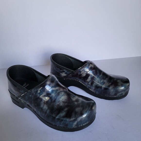 Dansko Shoes - Dansko Professional Clogs. Size 42